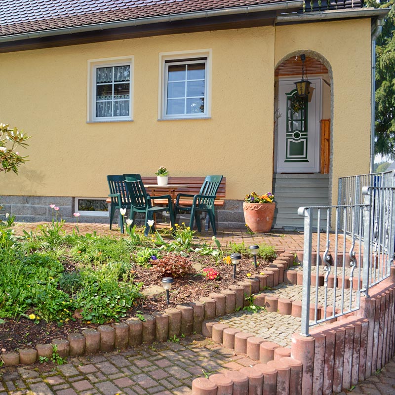 Außenansicht - Haus Gastgeber - Eingang Mehnert Ferienwohnung